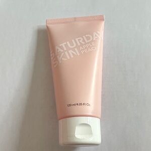 Saturday Skin Apple Peach Primer - Soft Pink